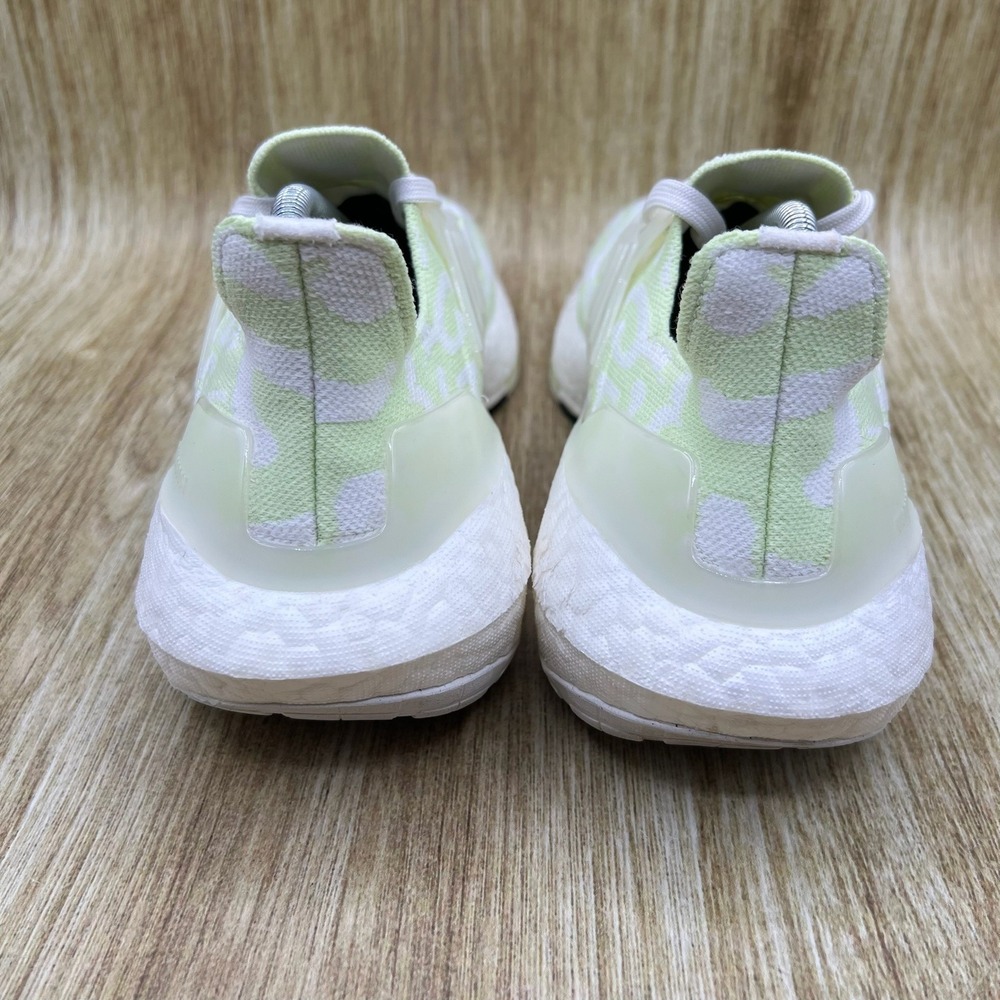 Adidas Ultraboost 22 Women's Size 7 Running Shoes Almost Lime Green White GX6302 - Picture 4 of 10